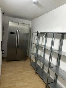 Кровать или кровати в номере Zentrales Zimmer