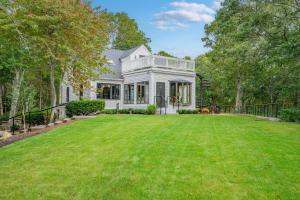 Vườn quanh Simply Stunning