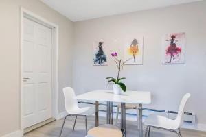 Φωτογραφία από το άλμπουμ του Spacious Oceanview Suite with Private Entrance σε West Vancouver