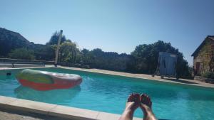 Πισίνα στο ή κοντά στο L'écurie du Mas