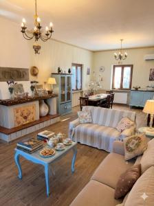 Χώρος καθιστικού στο La Piccola Provenza