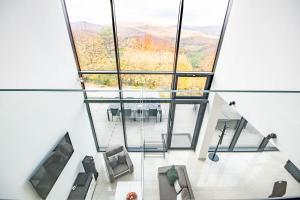 Χώρος καθιστικού στο Scenic view - Sauna - Spacious