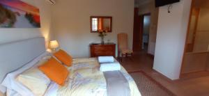 TV a/nebo společenská místnost v ubytování Casa Rural La Gospa