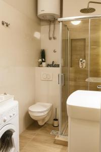 Et badeværelse på City Break Apartments - City Zen + 19 billeder