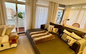 Χώρος καθιστικού στο Cascais next to casino and to Tamariz beach +35 φωτογραφίες