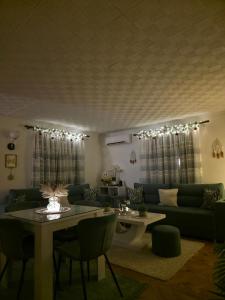 Posezení v ubytování Vikendica Fruškogorski kutak - Fruška Gora + 55 fotografií