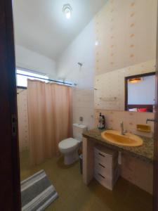 Ένα μπάνιο στο Suíte de Charme, Paz e Natureza a Passos do Mar em Ipioca