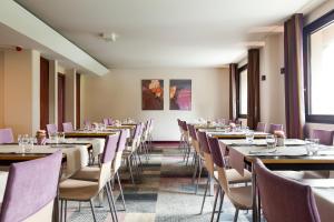 Posezení v ubytování Kyriad Hotel Strasbourg Lingolsheim