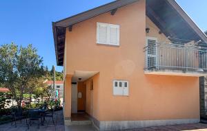 Tòa nhà nơi nhà nghỉ dưỡng tọa lạc