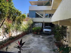 Το κτήριο όπου στεγάζεται  το διαμέρισμα