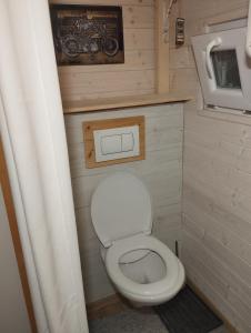 Koupelna v ubytování Včelín - Camp pod kaštany