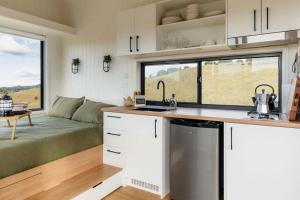 Η κουζίνα ή μικρή κουζίνα στο Aahana