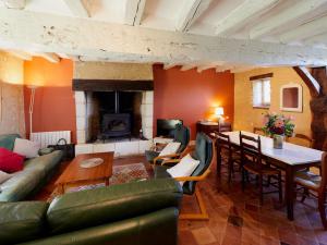 Χώρος καθιστικού στο Gîte de charme avec jardin privatif en Touraine - FR-1-381-642