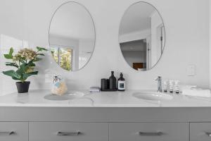 Φωτογραφία από το άλμπουμ του Exclusive Luxury Oasis Tumbi Umbi NSW σε Berkeley Vale +35 φωτογραφίες