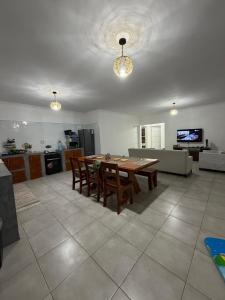 Η κουζίνα ή μικρή κουζίνα στο Ponta Rest House