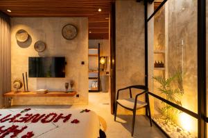 Μια τηλεόραση ή/και κέντρο ψυχαγωγίας στο Danu Villas Bali