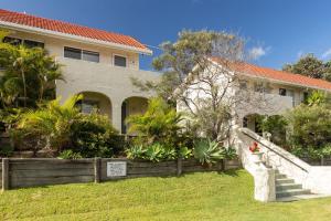 Κήπος έξω από το Blueys Beach Villa Manyana 30