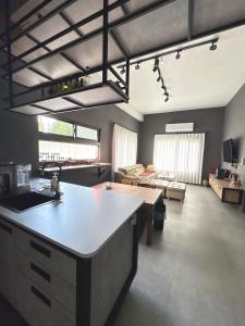 Η κουζίνα ή μικρή κουζίνα στο 陌野輕旅民宿