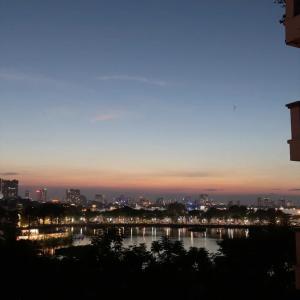 Вид на реку недалеко от апарт-отеля