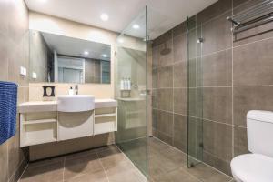 Ένα μπάνιο στο Darwin City Centre Studio Pool, Gym & Parking +11 φωτογραφίες