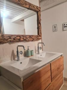 Φωτογραφία από το άλμπουμ του Echappée Mer - ma cabane de surf σε Etang-Sale