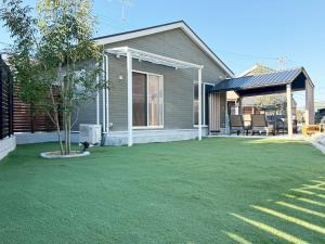 Το κτήριο όπου στεγάζεται  η βίλα +3 φωτογραφίες