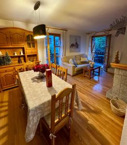 Kuchyň nebo kuchyňský kout v ubytování Apartamento El Tilo de Benás