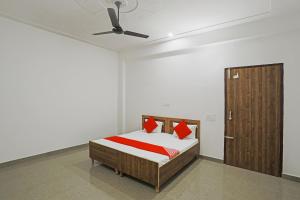 صورة لـ Hotel O Yuvraj Plaza في Garhi Harsāru