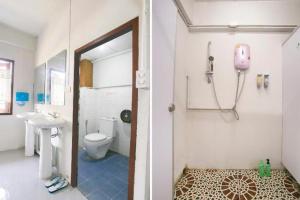 Koupelna v ubytování OYO 723 Lamphun Hostel + 49 fotografií