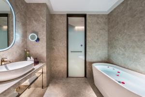 Ένα μπάνιο στο Mercure Nantong Railway Station +11 φωτογραφίες