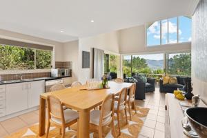 Η κουζίνα ή μικρή κουζίνα στο George's - KV Golf Course, Kangaroos & Wildlife