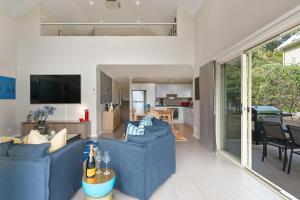 Μια τηλεόραση ή/και κέντρο ψυχαγωγίας στο George's - KV Golf Course, Kangaroos & Wildlife