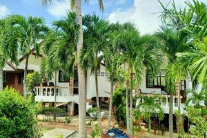 Κήπος έξω από το Palm Point Village +52 φωτογραφίες