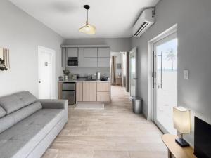 Gallery image of Casa La Cueva Apt 2 Boho Oceanfront House in Arecibo