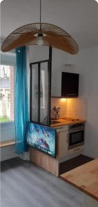 Η κουζίνα ή μικρή κουζίνα στο centre ville 300m de la mer