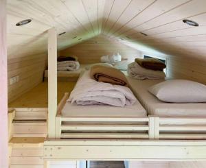 Gallery image of Cabane 3 étoiles - ccbechc in Neuilly-sur-Marne