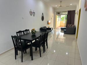 Χώρος καθιστικού στο Single Storey 3R2B walk to Restaurant & Shop at PD by MAISON