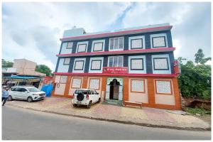 Tòa nhà nơi khách sạn tọa lạc