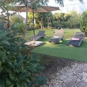 Zahrada ubytování Apartments Duras + 21 fotografií