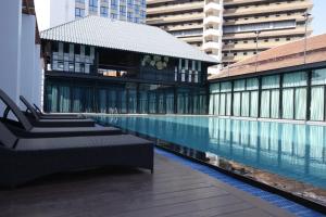 Bazén v ubytování Napalai Hotel nebo v jeho okolí