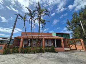 Bygningen som feriehuset ligger i + 4 billeder