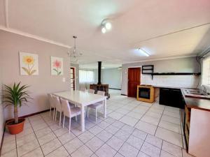 Køkken eller tekøkken på Ukhozi Petal Pods