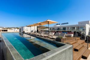 Πισίνα στο ή κοντά στο Hotel Vibra Yamm Sunset -New Opening 2025