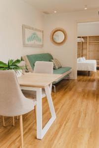 Postel nebo postele na pokoji v ubytování Bungalows Mar Menor, paz a orillas del mar + 42 fotografií