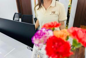 Гости Khách sạn Crown Hotel