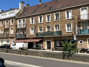 Bygningen som lejligheden ligger i + 11 billeder