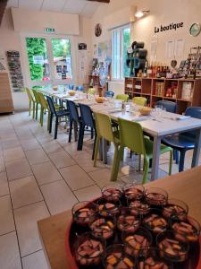 Φαγητό σε αυτό το κάμπινγκ ή κάπου εκεί κοντά