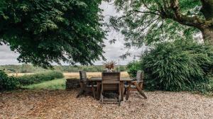 Κήπος έξω από το The Little House Luxury Cotswolds Stunning Views