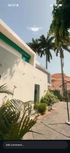 El edificio en el que está el hotel