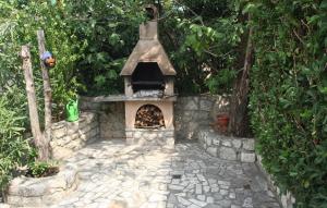 En have udenfor Nice Home In Selce With House Sea View